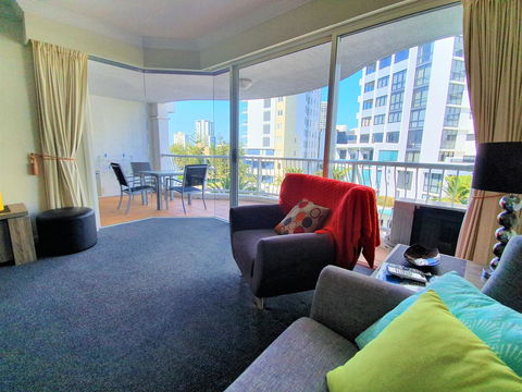 Broadbeach Holiday Apartments - Kingaroy Accommodation 3