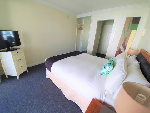 Broadbeach Holiday Apartments - Kingaroy Accommodation 27