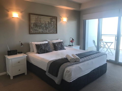 Proximity Waterfront Apartments - Kingaroy Accommodation 9