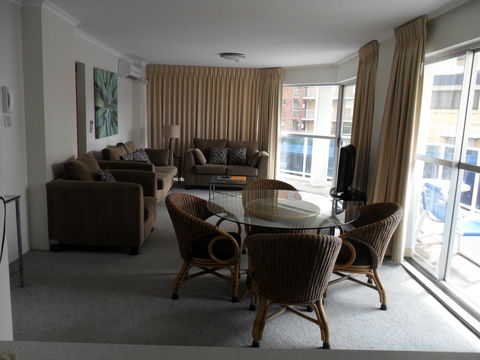 Grosvenor Beachfront Apartments Surfers Paradise - Kingaroy Accommodation 23