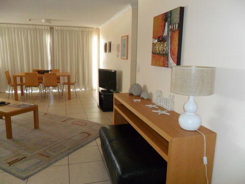 Grosvenor Beachfront Apartments Surfers Paradise - Kingaroy Accommodation 10