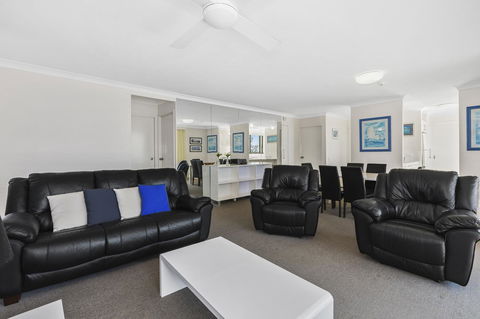 Columbia Beachfront Apartments On Rainbow Bay - Kingaroy Accommodation 21