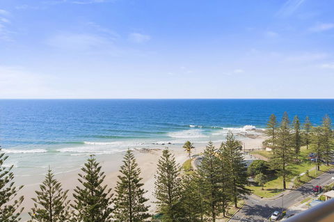 Columbia Beachfront Apartments On Rainbow Bay - Kingaroy Accommodation 42