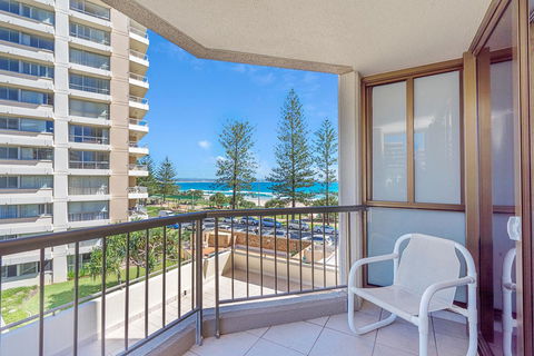 Columbia Beachfront Apartments On Rainbow Bay - Kingaroy Accommodation 14