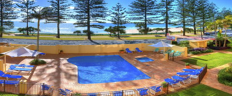 Columbia Beachfront Apartments On Rainbow Bay - Kingaroy Accommodation 2
