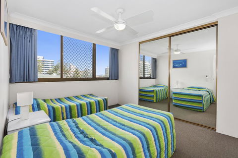 Columbia Beachfront Apartments On Rainbow Bay - Kingaroy Accommodation 32