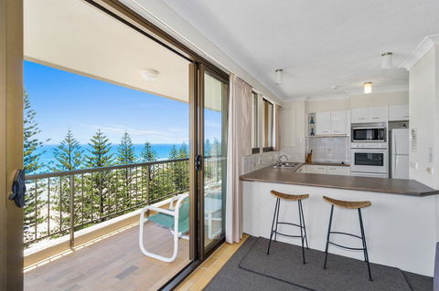 Columbia Beachfront Apartments On Rainbow Bay - Kingaroy Accommodation 28