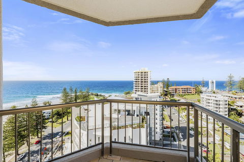 Columbia Beachfront Apartments On Rainbow Bay - Kingaroy Accommodation 41