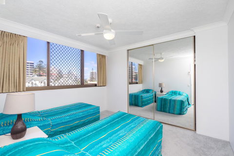 Columbia Beachfront Apartments On Rainbow Bay - Kingaroy Accommodation 11