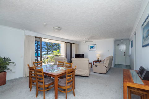 Columbia Beachfront Apartments On Rainbow Bay - Kingaroy Accommodation 13