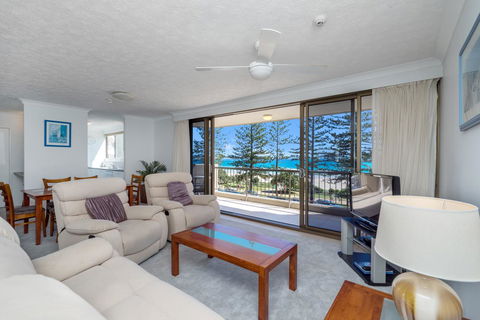 Columbia Beachfront Apartments On Rainbow Bay - Kingaroy Accommodation 12