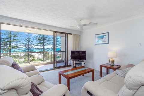 Columbia Beachfront Apartments On Rainbow Bay - Kingaroy Accommodation 8