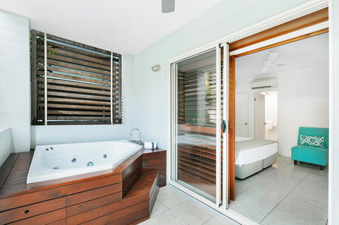 Mantra Aqueous On Port - Kingaroy Accommodation 9