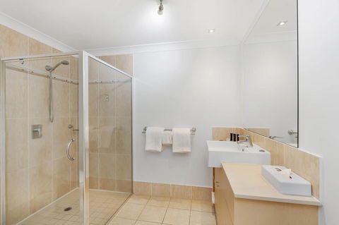 Mantra Aqueous On Port - Kingaroy Accommodation 18