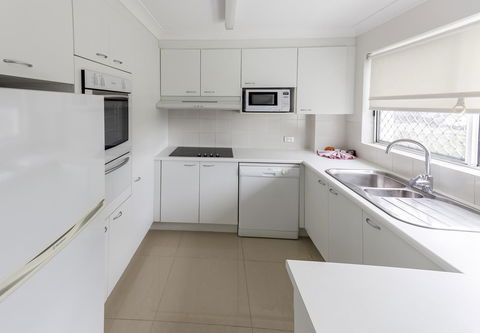 Le Beach Apartments - Kingaroy Accommodation 25