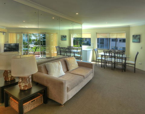 Le Beach Apartments - Kingaroy Accommodation 4
