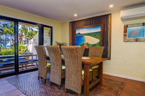 Number 2 On The Beach | Beautiful Beachfront Villa - Kingaroy Accommodation 7