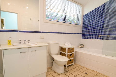 Number 2 On The Beach | Beautiful Beachfront Villa - Kingaroy Accommodation 18