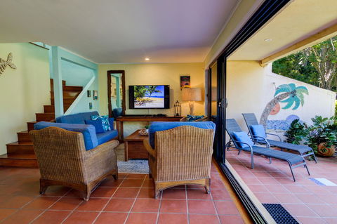 Number 2 On The Beach | Beautiful Beachfront Villa - Kingaroy Accommodation 4