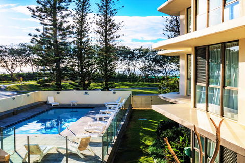 Seacrest Beachfront Apartments Surfers Paradise - Kingaroy Accommodation 40