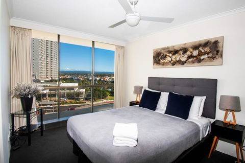 Seacrest Beachfront Apartments Surfers Paradise - Kingaroy Accommodation 1