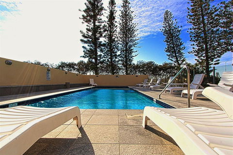 Seacrest Beachfront Apartments Surfers Paradise - Kingaroy Accommodation 5