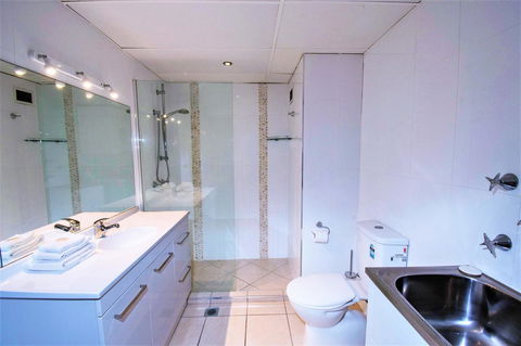 Seacrest Beachfront Apartments Surfers Paradise - Kingaroy Accommodation 15