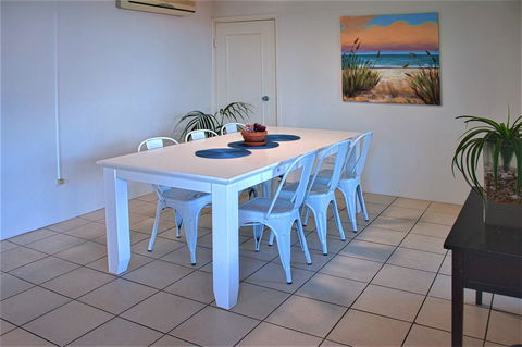 Seacrest Beachfront Apartments Surfers Paradise - Kingaroy Accommodation 34