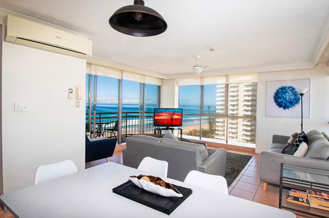 Seacrest Beachfront Apartments Surfers Paradise - Kingaroy Accommodation 21