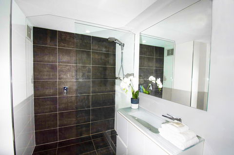 Seacrest Beachfront Apartments Surfers Paradise - Kingaroy Accommodation 22