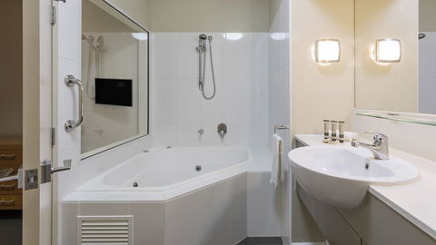 Oaks Hervey Bay Resort And Spa - Kingaroy Accommodation 11