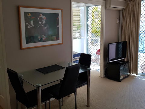 Surfers Beach Resort One - Kingaroy Accommodation 19