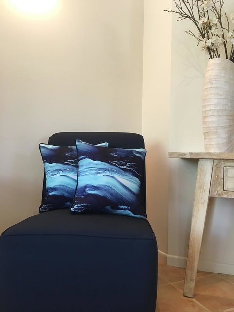 Cayman Villas Port Douglas - Kingaroy Accommodation 22