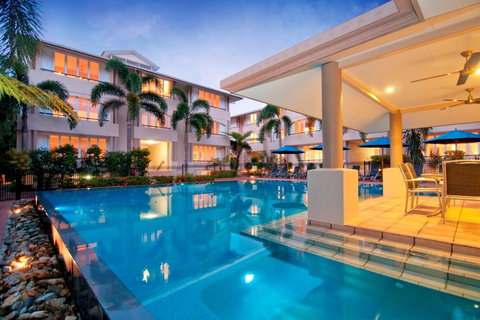 Cayman Villas Port Douglas - Kingaroy Accommodation 1