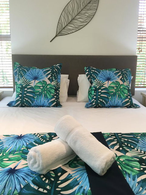 Cayman Villas Port Douglas - Kingaroy Accommodation 17
