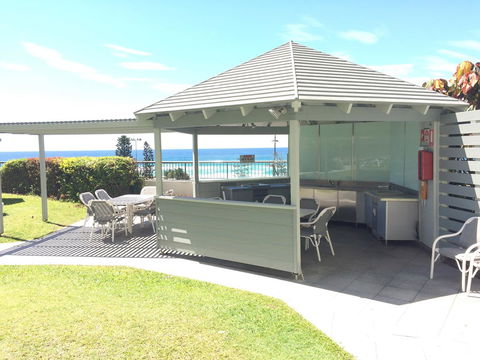 Surfers International Apartments - Kingaroy Accommodation 8