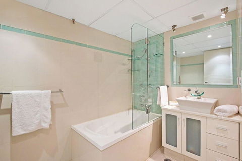Surfers International Apartments - Kingaroy Accommodation 38