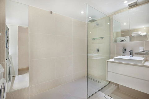 Surfers International Apartments - Kingaroy Accommodation 12