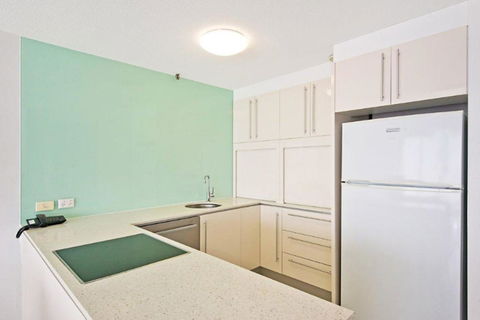 Surfers International Apartments - Kingaroy Accommodation 22