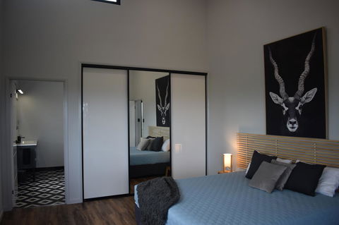 Ironbark House - Kingaroy Accommodation 25