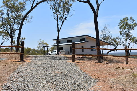 Ironbark House - Kingaroy Accommodation 0