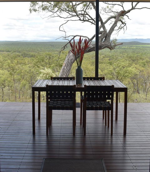 Ironbark House - Kingaroy Accommodation 11