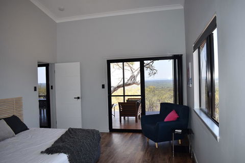 Ironbark House - Kingaroy Accommodation 42