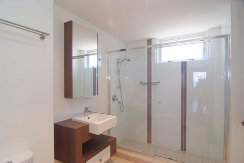 Coral Cove Apartments - Kingaroy Accommodation 10