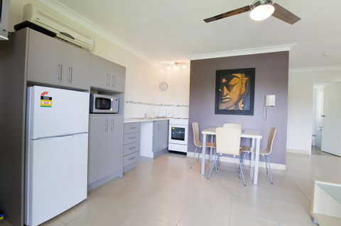 Bay Of Palms - Kingaroy Accommodation 37