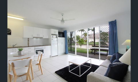 Bay Of Palms - Kingaroy Accommodation 22