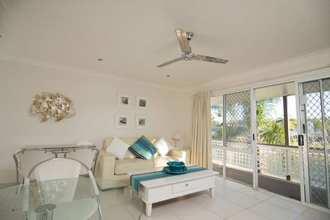 Bay Of Palms - Kingaroy Accommodation 31