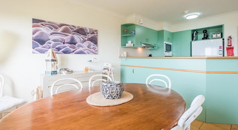 Currumbin Sands On The Beach - Kingaroy Accommodation 18