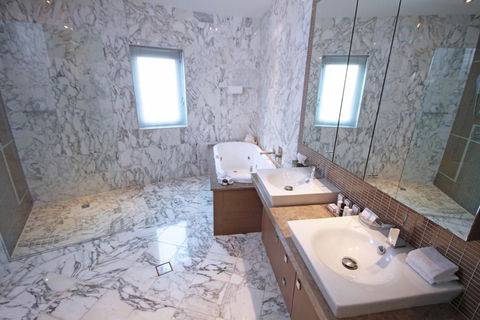 Oceans Mooloolaba - Kingaroy Accommodation 34
