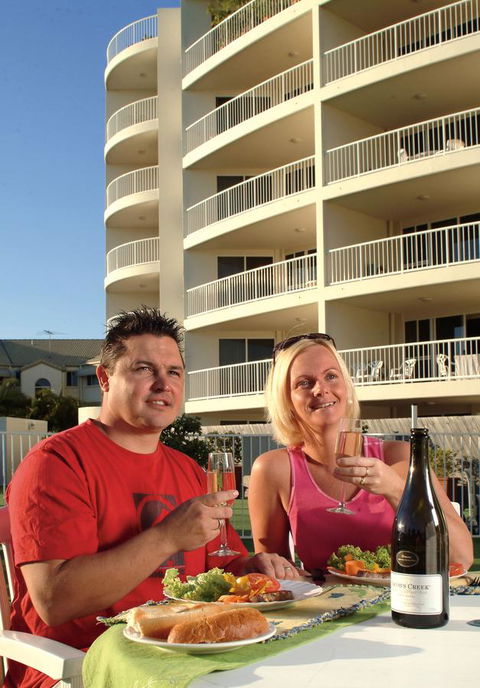 Fairways Golf & Beach Retreat Bribie Island - Kingaroy Accommodation 11